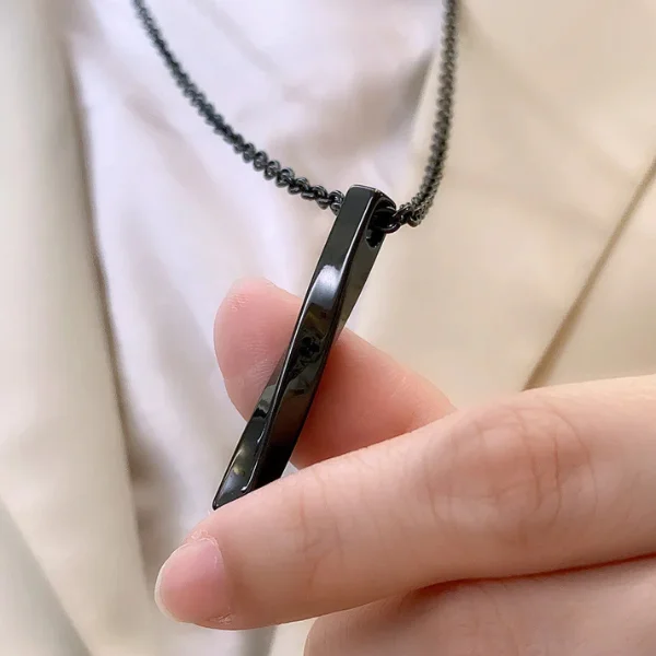 Twisted Line Pendant Chain